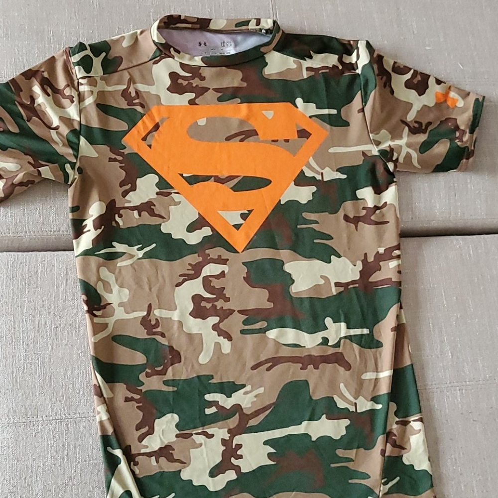 Boys under armour heat gear size Large